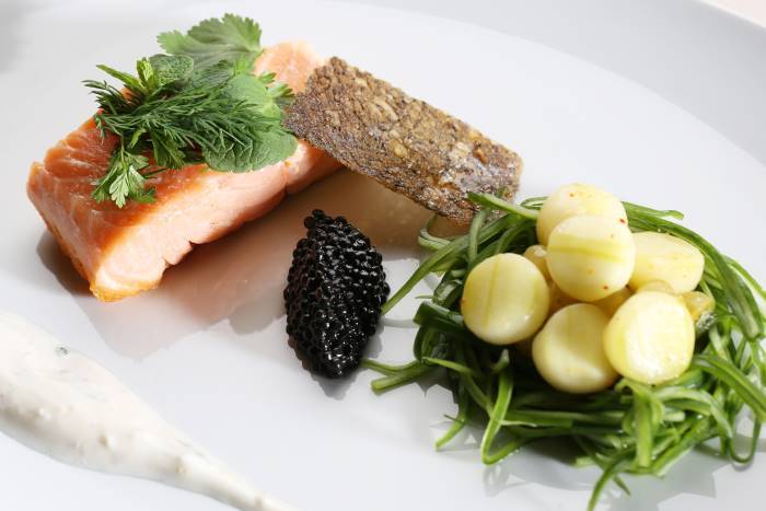 image pavé saumon le boeuf sur le toit