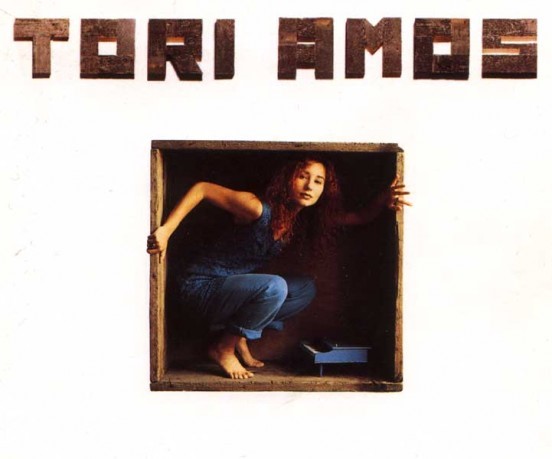 [Débat] “Me and a Gun” de Tori Amos: une chanson du point de vue d’une victime de viol, toujours d’actualité…
  