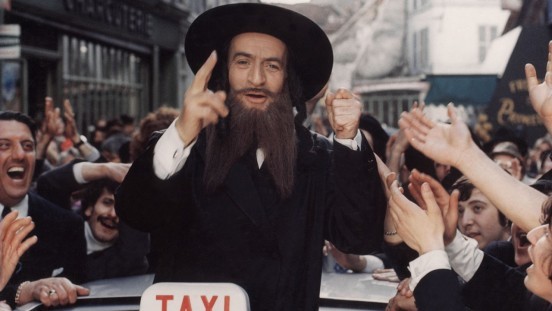 [News – Cinéma] “Rabbi Jacob” aura le droit à sa suite, “Rabbi Jacqueline”
  