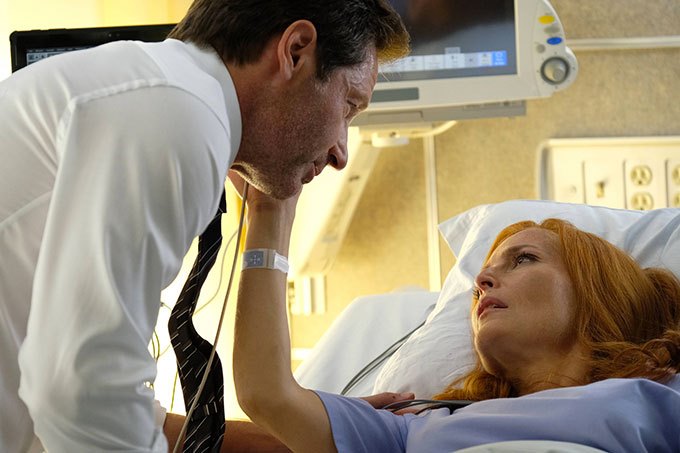 image mulder david duchovny scully gillian anderson hôpital x-files saison 11 épisode 1