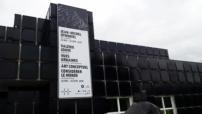 image façade musée d'art moderne de saint-etienne