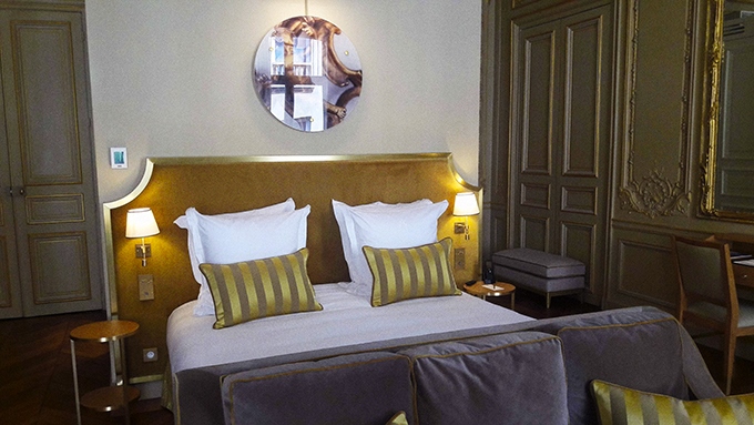 image lit suite dorée hôtel alfred sommier paris madeleine