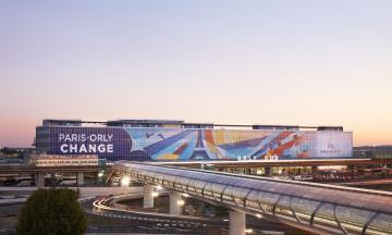 [Art contemporain] L’aéroport Orly Sud s’habille aux couleurs de Ray Oranges
  