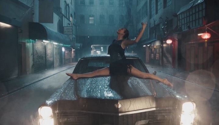 [Analyse de clip] “Delicate” : Le “Chantons sous la pluie” de Taylor Swift
  