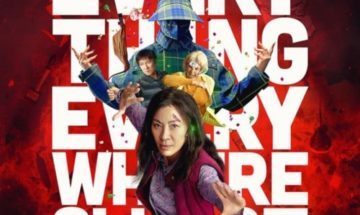 gros plan affiche everything everywhere all at once avec michelle yeoh