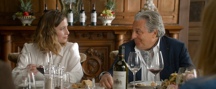 marianne denicourt et christian clavier dans le film cocorico