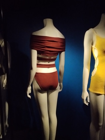 maillots de bain annéees 80 90 au palais galliera