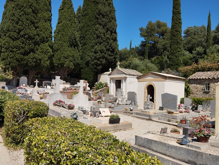 cimetière le lavandou