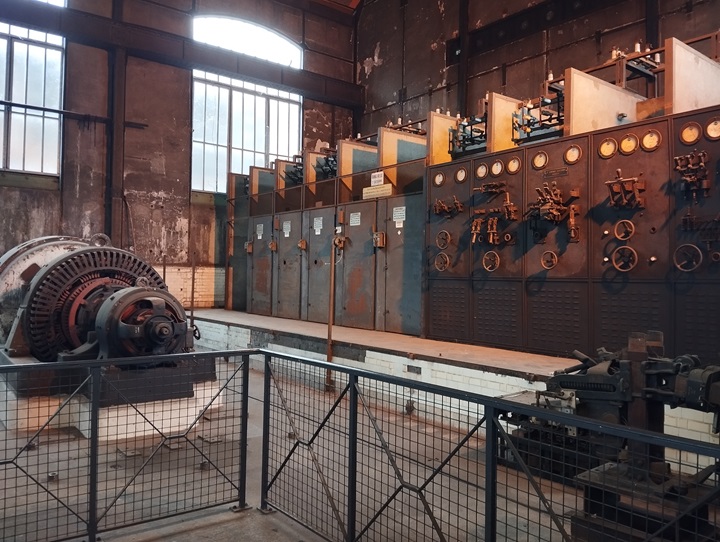 machine d'extraction de charbon sur l'ancien site couriot musée de la mine saint etienne