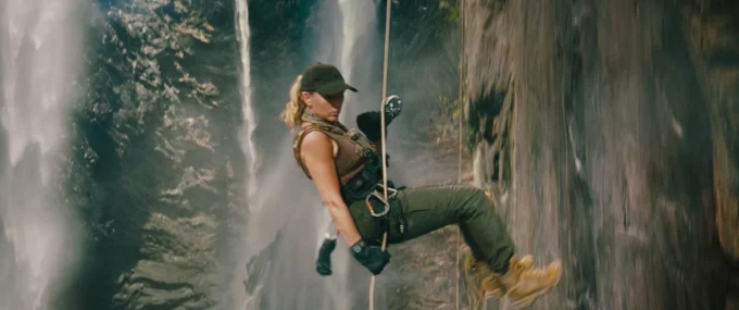 image scarlett johansson renaissance jurassic world