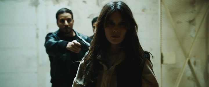 marine vacht dans le thriller d'action badh de guillaume de fontenay
