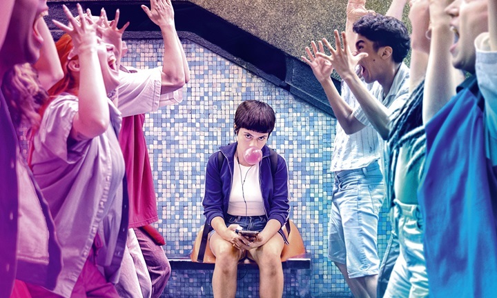 [Critique] La Vague : Pamphlet féministe brillant et bruyant
  