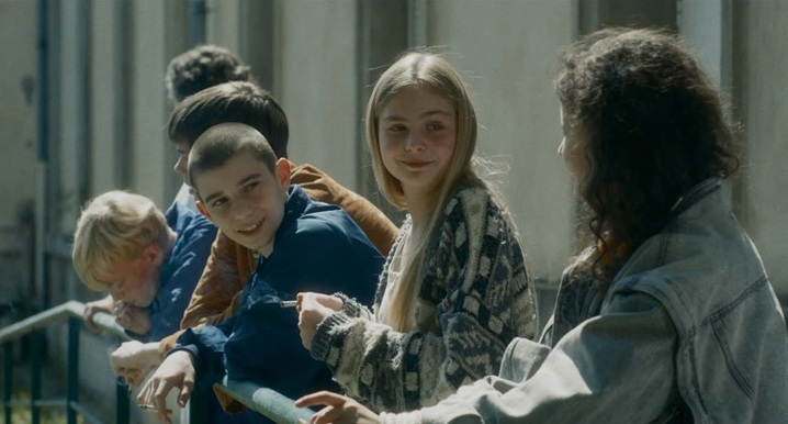 solan machado-graner tessa dumont janod et melissa boros dans le film les rêveurs d'isabelle carré