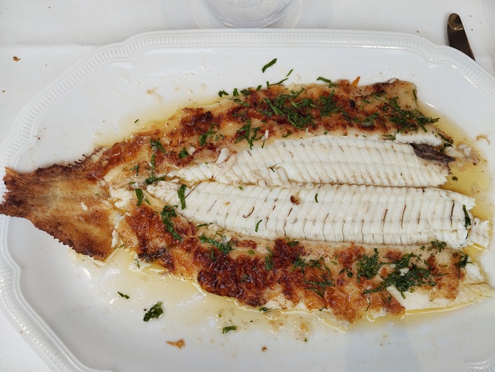 belle sole meunière en filets à la brasserie du louvre