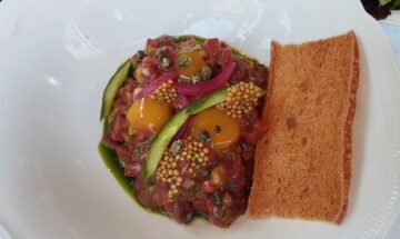 chronique restaurant brasserie du louvre paris la suggestion d'emily