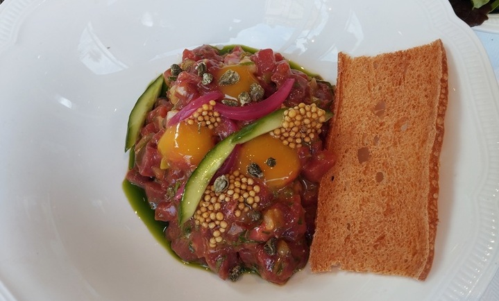 chronique restaurant brasserie du louvre paris la suggestion d'emily