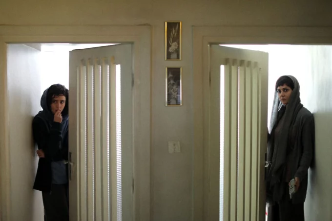 image Parinaz Izadyar woman and child