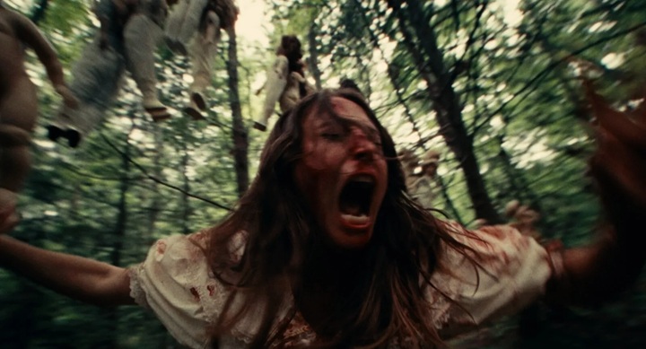 l'une des victimes de la poupée dolly dans le film d'horreur 2025