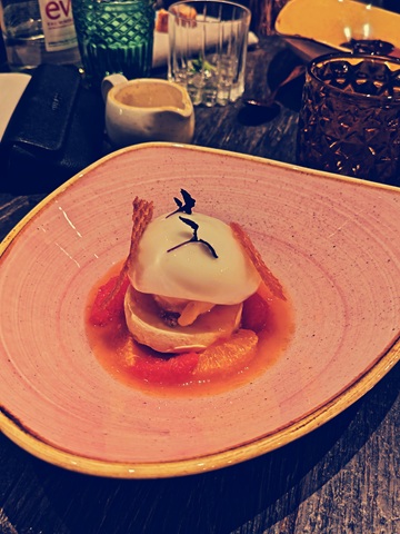 dessert pamplemousse givré shiso et miel de tilleul au restaurant le café des artistes des étangs de corot à ville d'avray