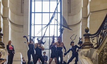 image article cabaret extra