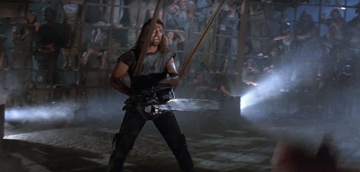 mad max 3 mel gibson dans la scène de combat dans le dôme du tonnerre