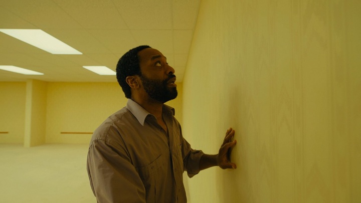 chiwetel ejiofor dans le film backrooms