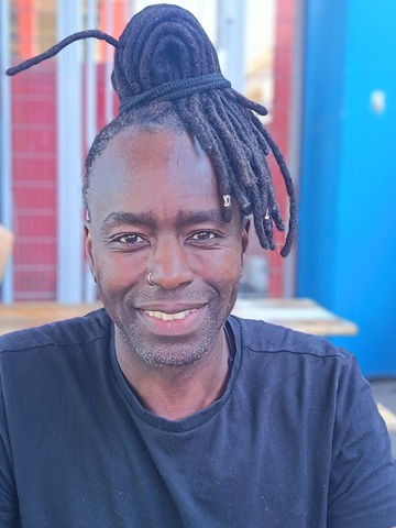 portrait du chanteur yaya minté