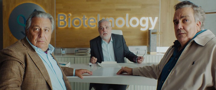 christian clavier et didier bourdon dans le film cocorico 2