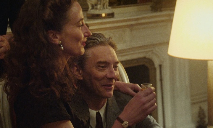 sandrine blancke et swann arlaud dans le film notre salut